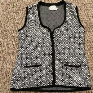 Vintage polyester Black and White Patterned Vest 60-70’s